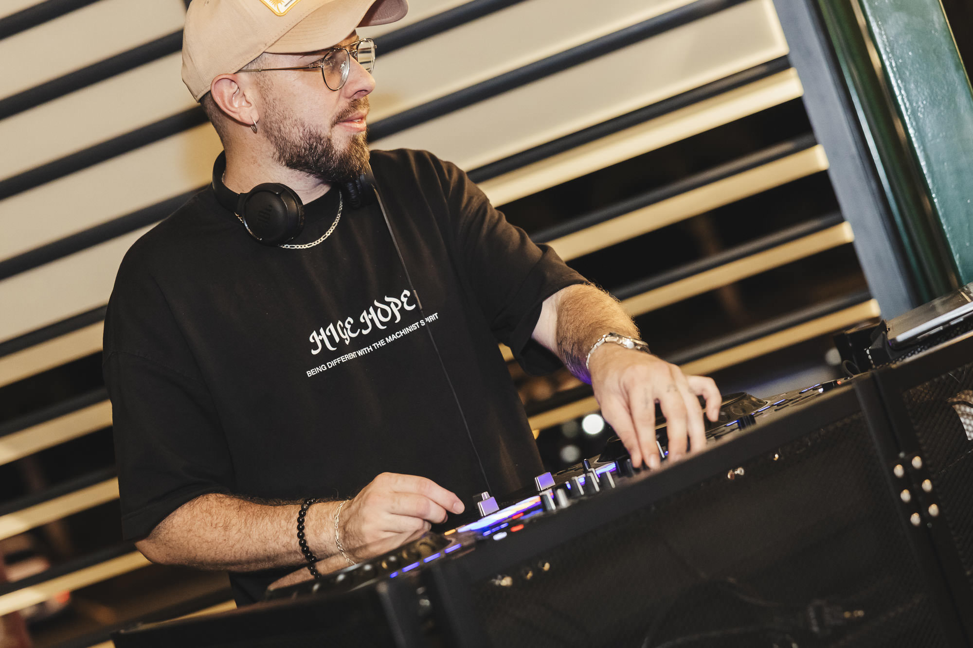 DJ FAYZ